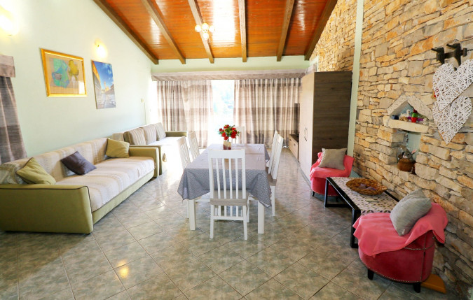 Interijer, Villa Hraste Hvar, prvi red do mora Hvar