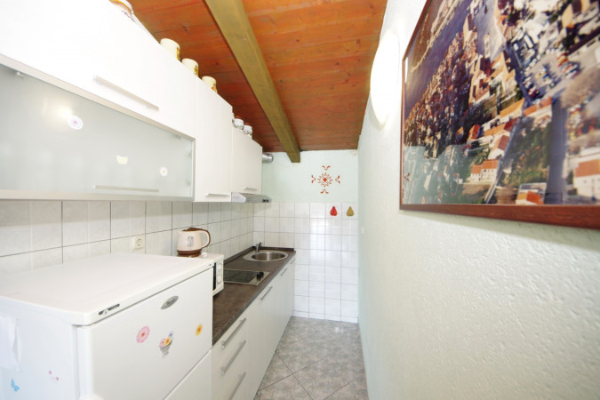 Interijer, Villa Hraste Hvar, prvi red do mora Hvar